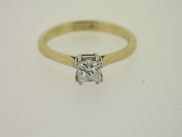 ring_geelgoud_diamant_0.50krt_princess_klassiek2